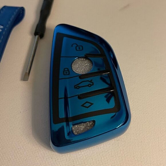 BMW Logo key fob Keychain Blue Leather & Key Fob Cover in blue NWT - Picture 2 of 8